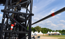 Electric chain hoist in truss