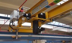 Height-optimised overhead travelling crane with electric chain hoist Indoor crane for high loads and large spans